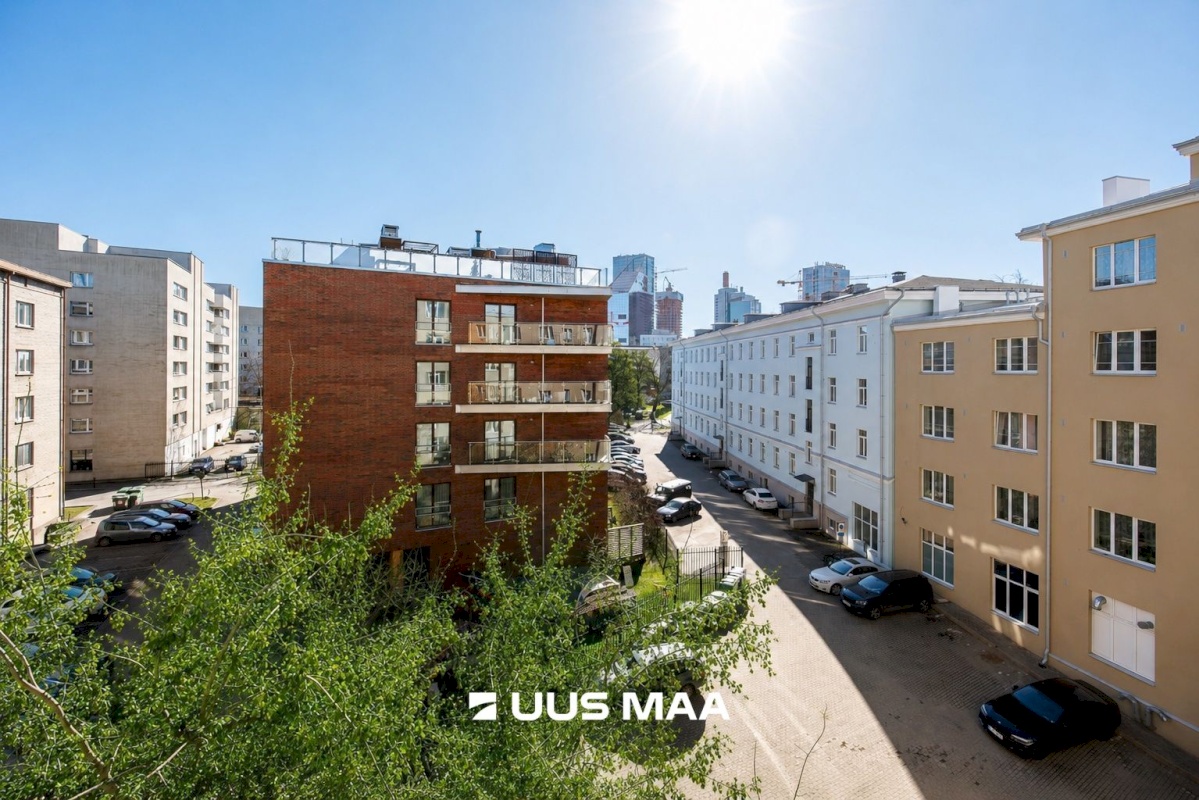 Tallinn, Kesklinna linnaosa, Narva mnt 10