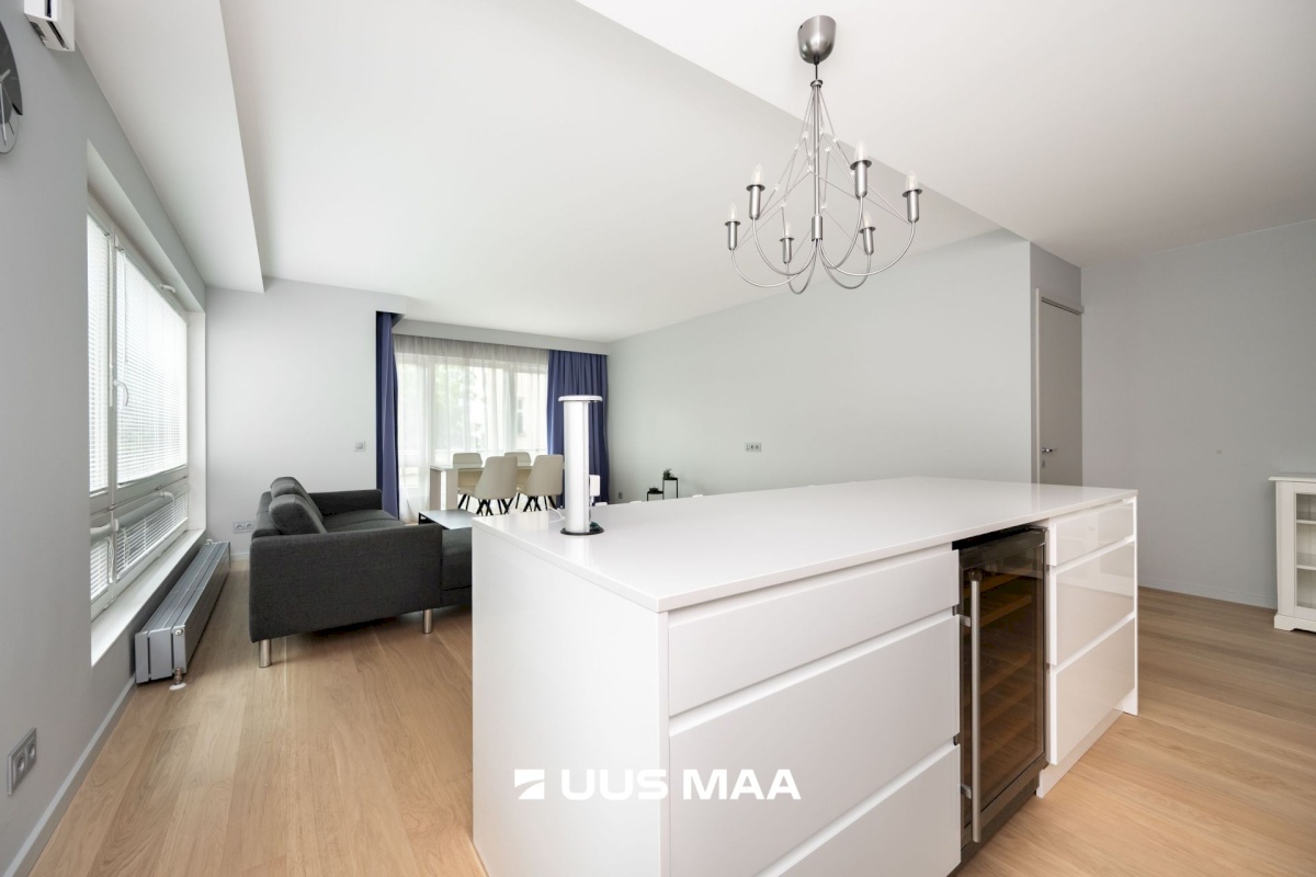 Tallinn, Kesklinna linnaosa, Kadriorg, Tina 21