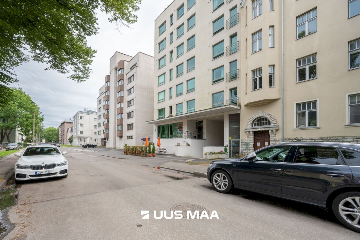 Tallinn, Kesklinna linnaosa, Kadriorg, Tina 21