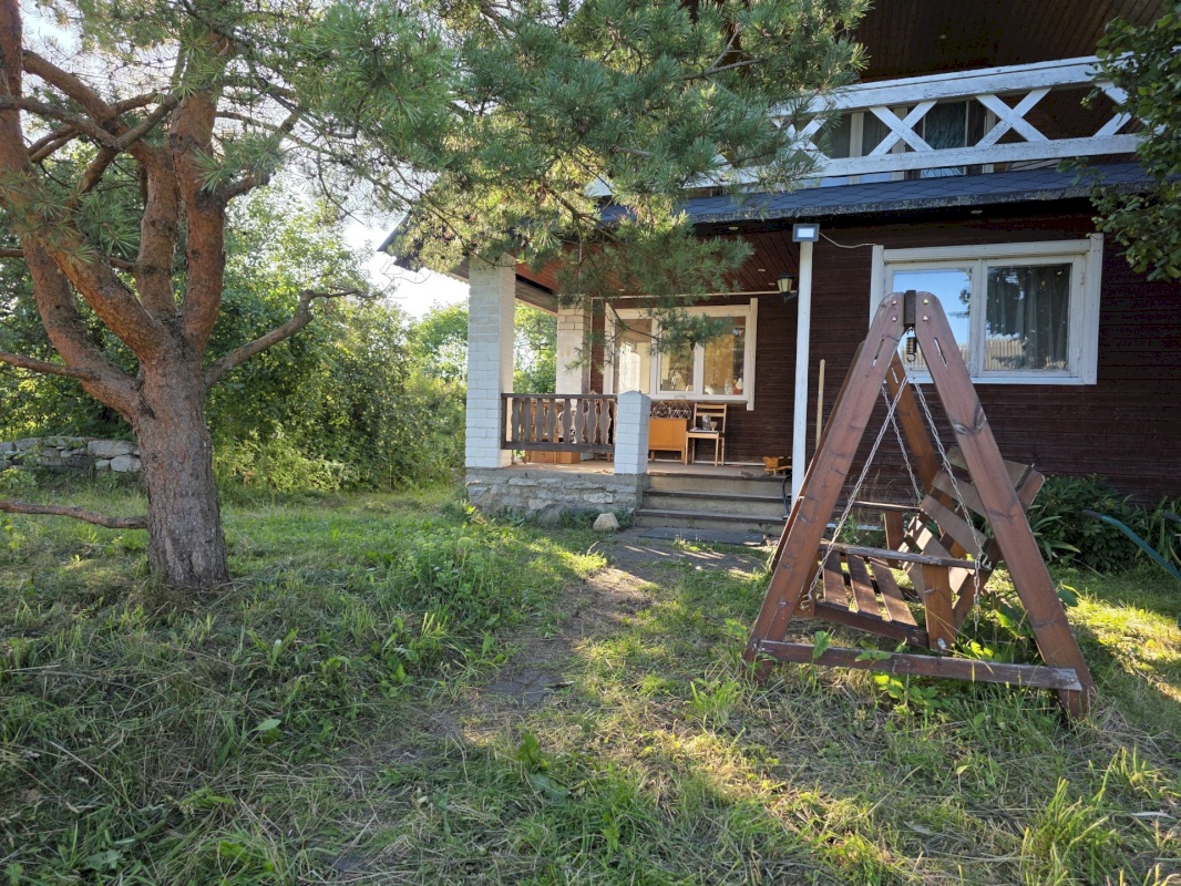 Saaremaa vald, Röösa küla, Enno
