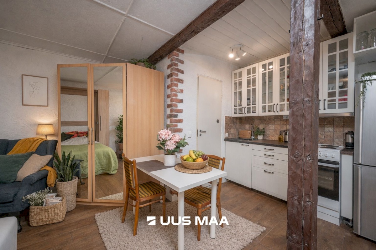 Tallinn, Kesklinna linnaosa, Vanalinn, Uus 11