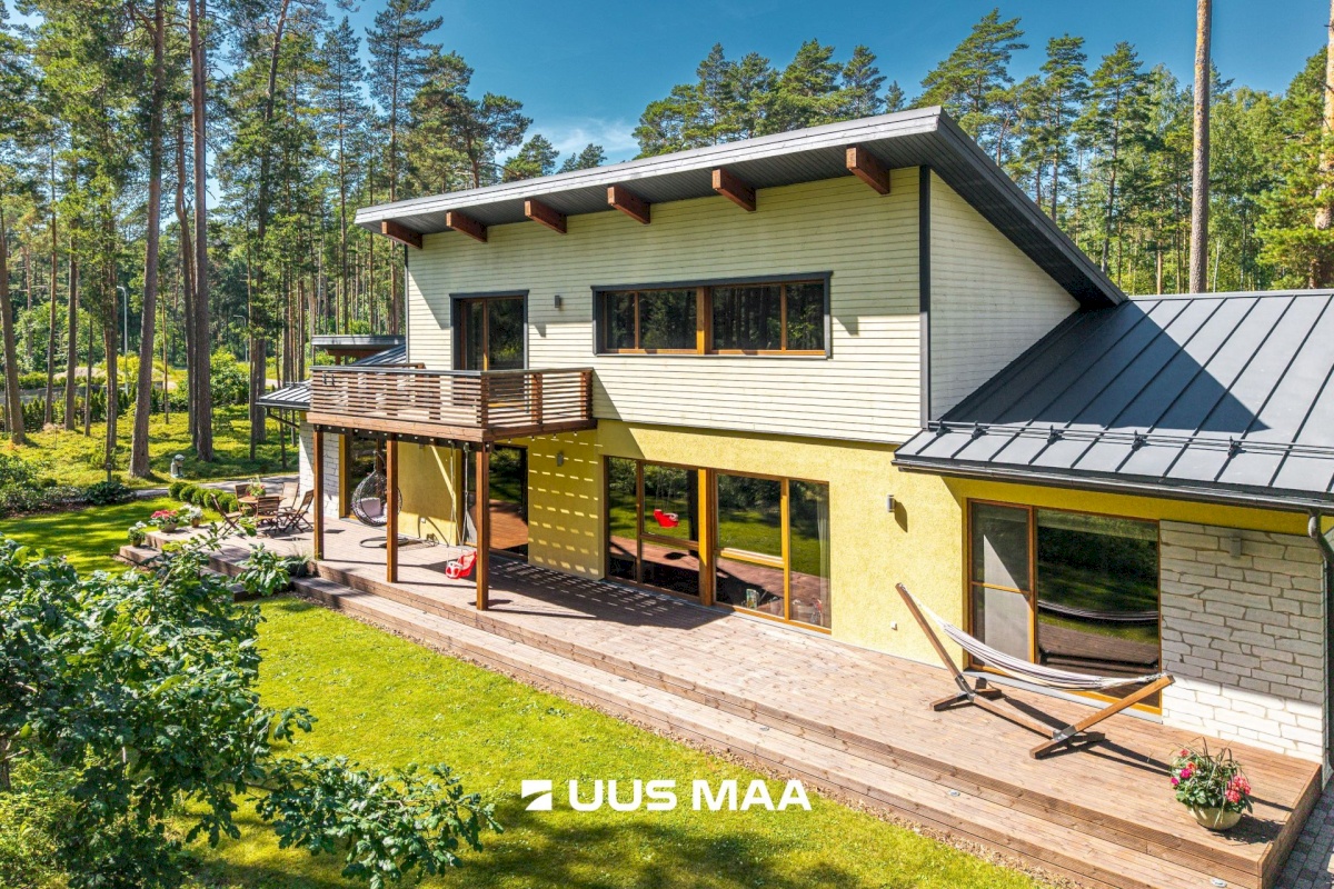 Haapsalu linn, Haapsalu linn, Lõokese 11