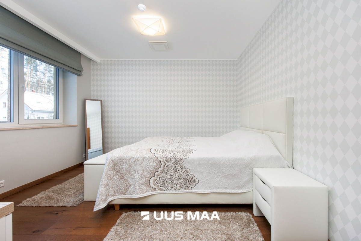 Haapsalu linn, Haapsalu linn, Lõokese 11