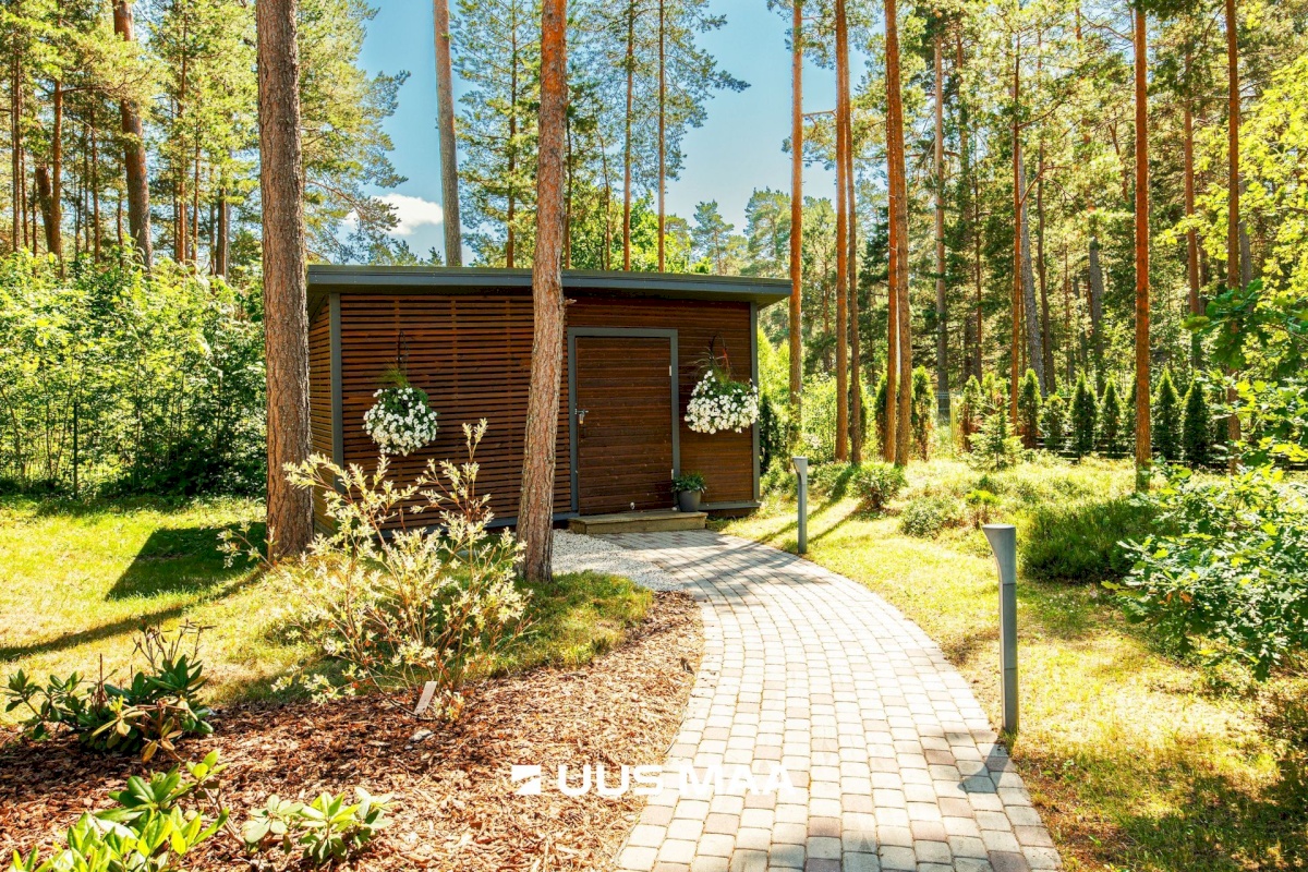 Haapsalu linn, Haapsalu linn, Lõokese 11