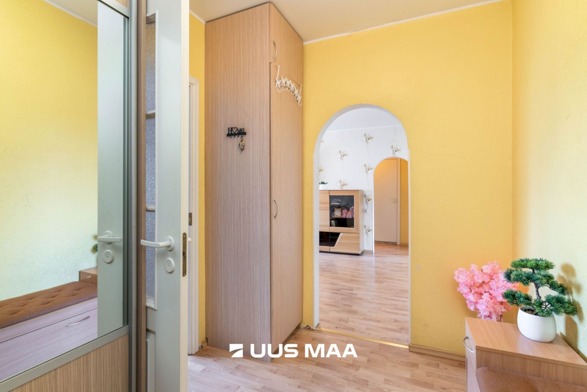 Viljandi linn, Männimäe, Riia mnt 32a