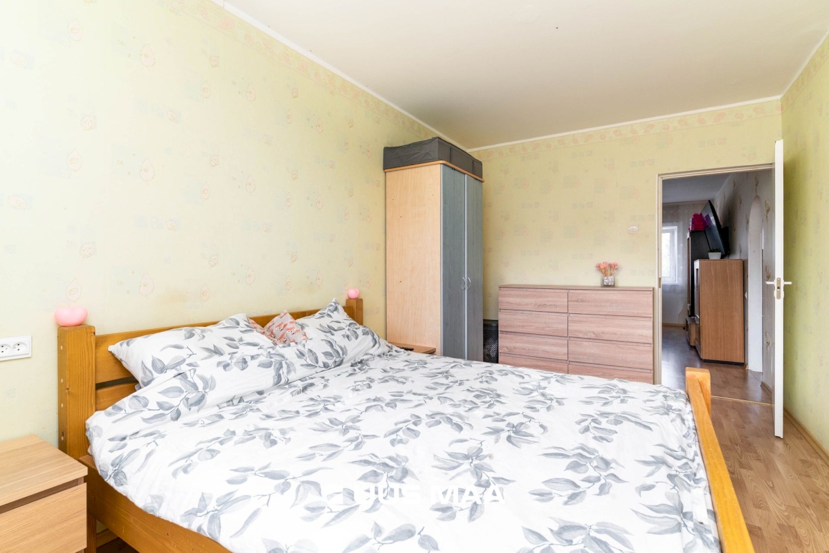 Viljandi linn, Männimäe, Riia mnt 32a