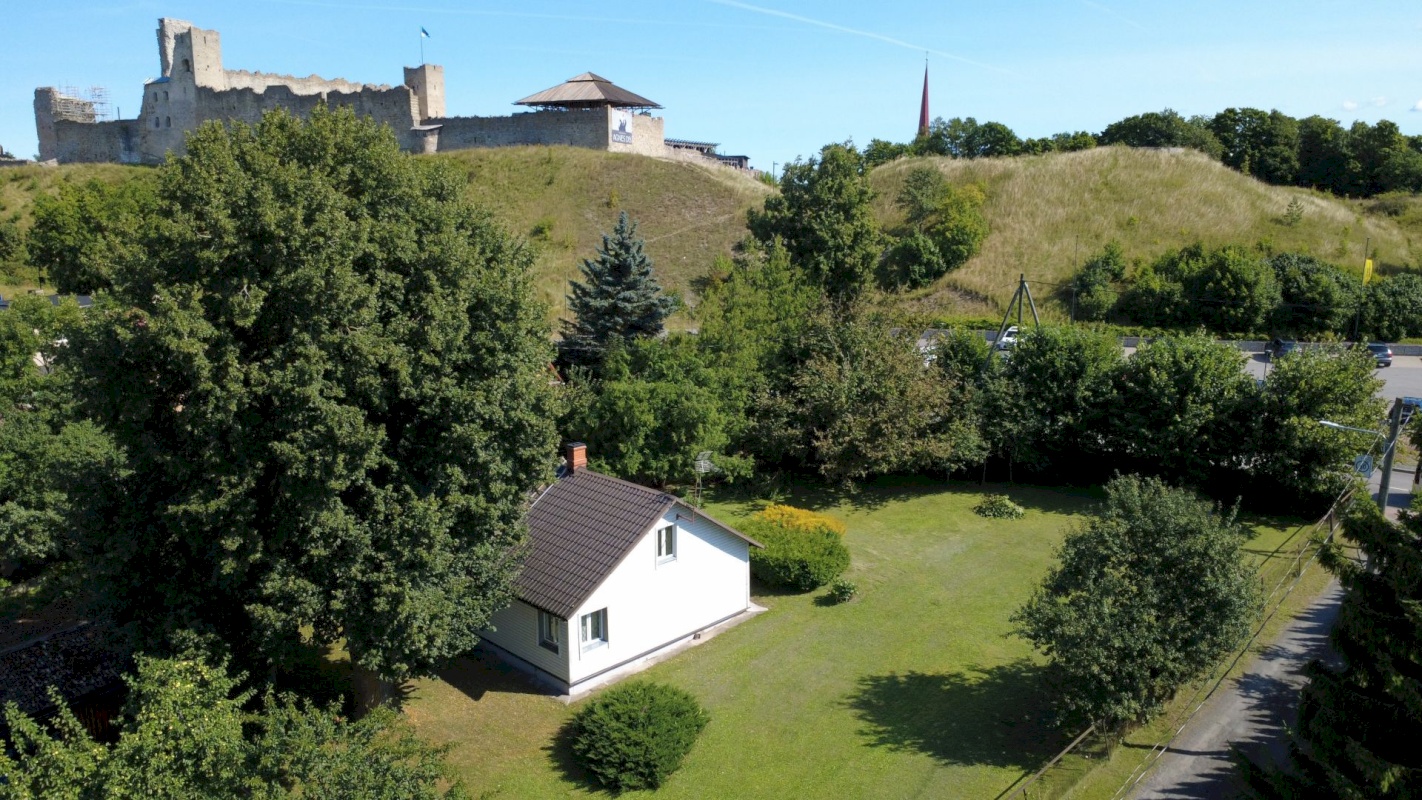 Rakvere linn, Vallikraavi 14