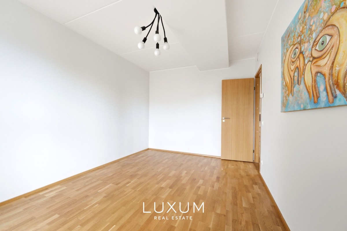 Tallinn, Kesklinna linnaosa, Sadama, Lüüsi tn 4
