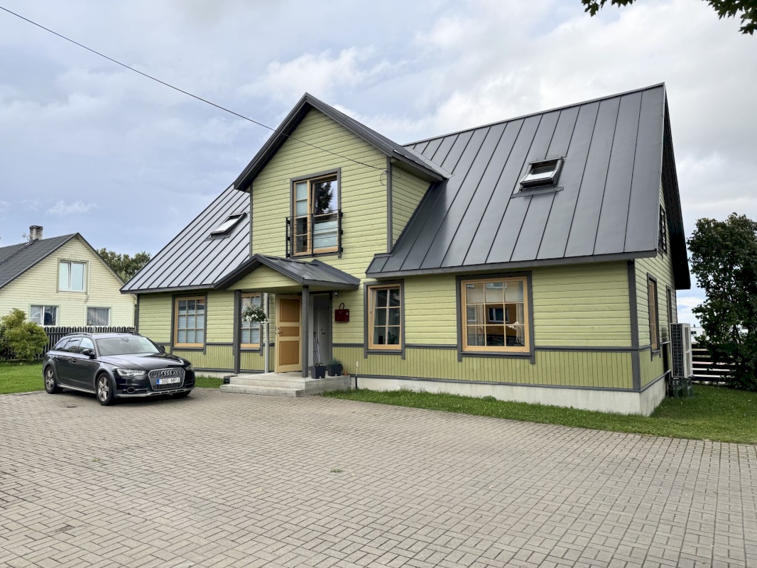 Rakvere linn, Võidu 92