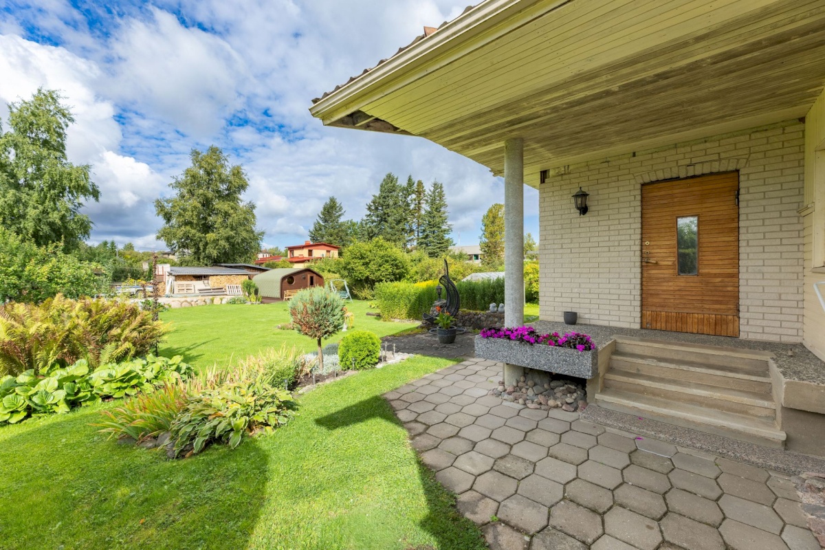 Rakvere linn, Vallikraavi 32