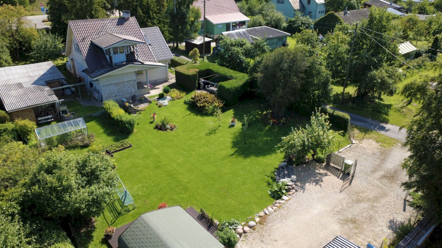 Rakvere linn, Vallikraavi 32