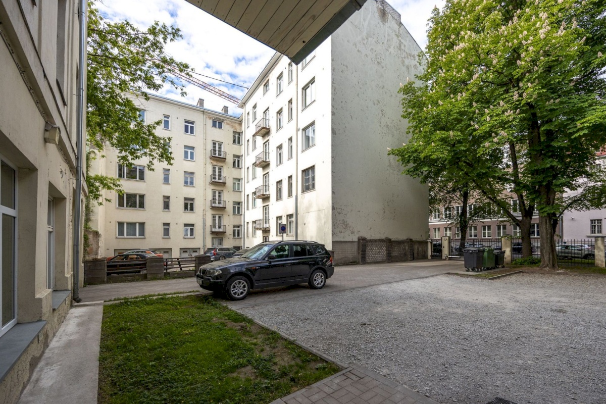 Tallinn, Kesklinna linnaosa, Kadriorg, F. R. Kreutzwaldi 13