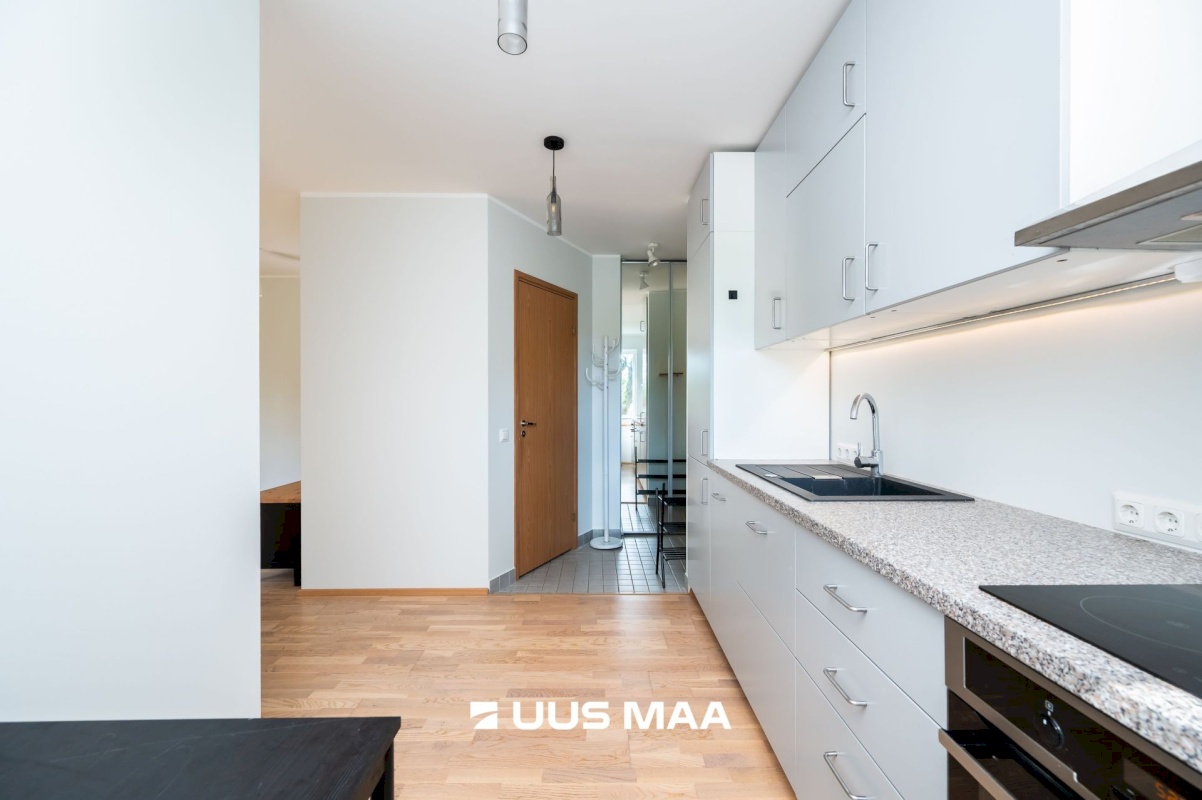 Tallinn, Nõmme linnaosa, Hiiu, Vääna 4