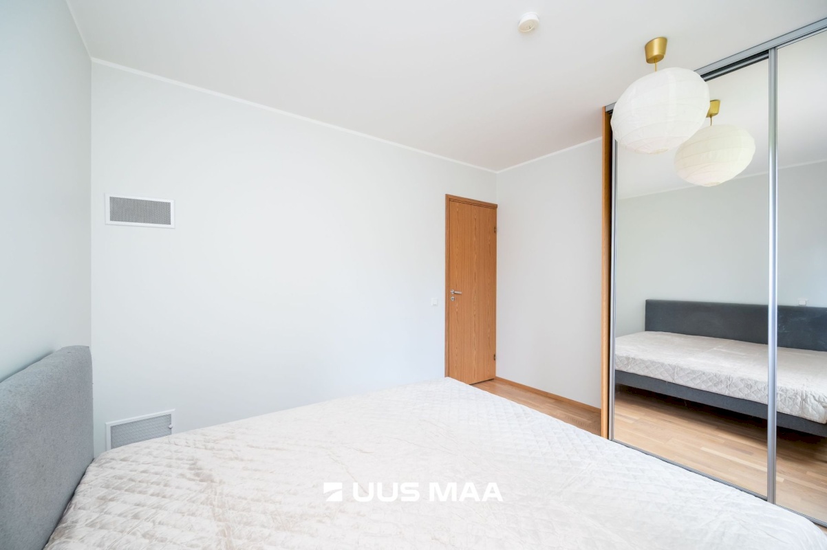 Tallinn, Nõmme linnaosa, Hiiu, Vääna 4