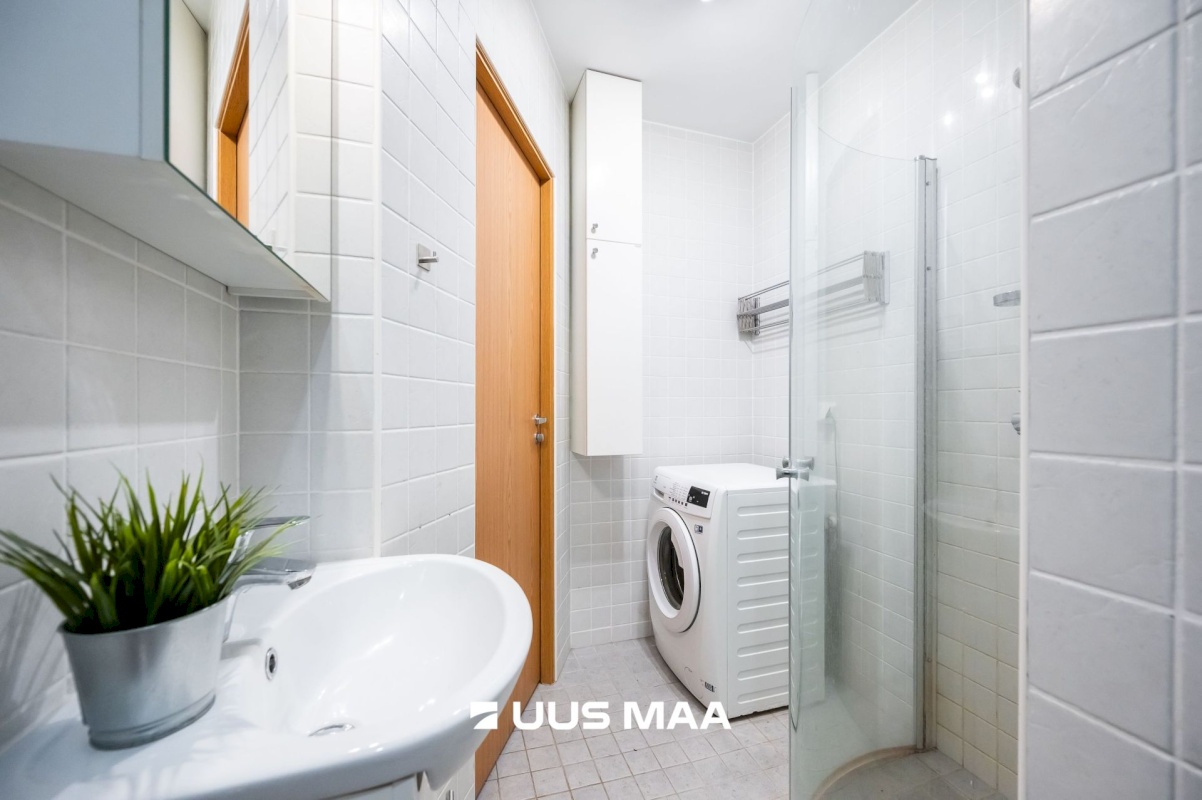 Tallinn, Nõmme linnaosa, Hiiu, Vääna 4