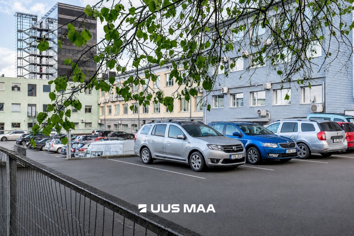 Tallinn, Kesklinna linnaosa, Pärnu mnt 160C