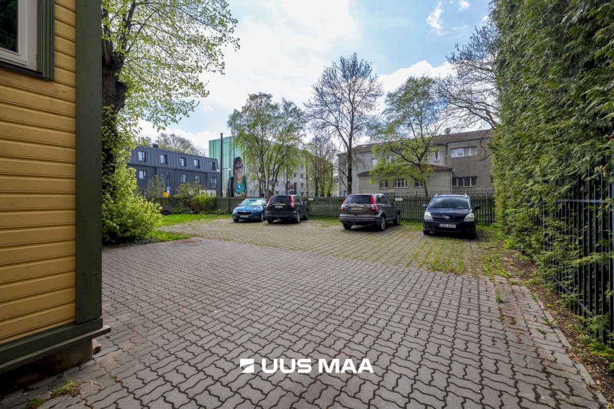 Tallinn, Põhja-Tallinna linnaosa, Kalamaja, Vana-Kalamaja 11