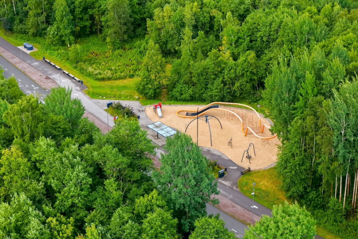 Tallinn, Lasnamäe linnaosa, Mustakivi, Mustakivi tee 25