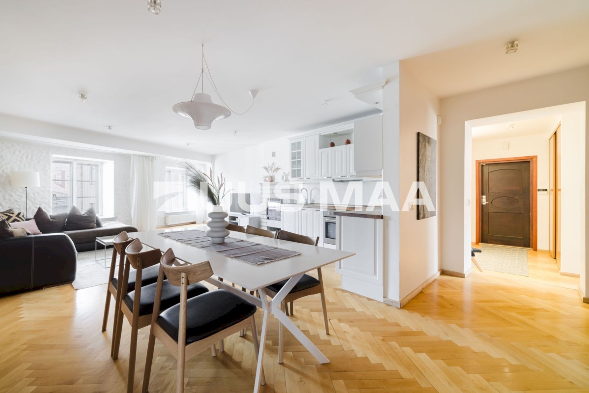 Tallinn, Kesklinna linnaosa, Suur-Karja 4