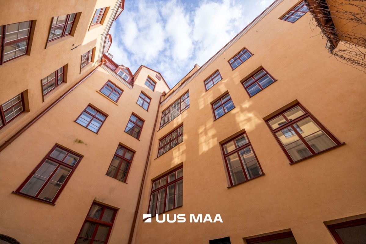 Tallinn, Kesklinna linnaosa, Suur-Karja 4