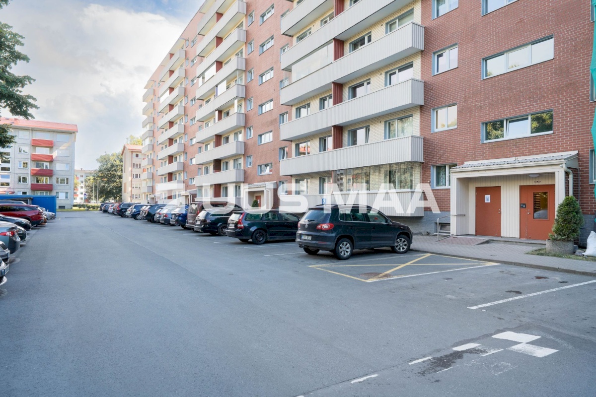Tallinn, Mustamäe linnaosa, Sääse, Sõpruse pst 196