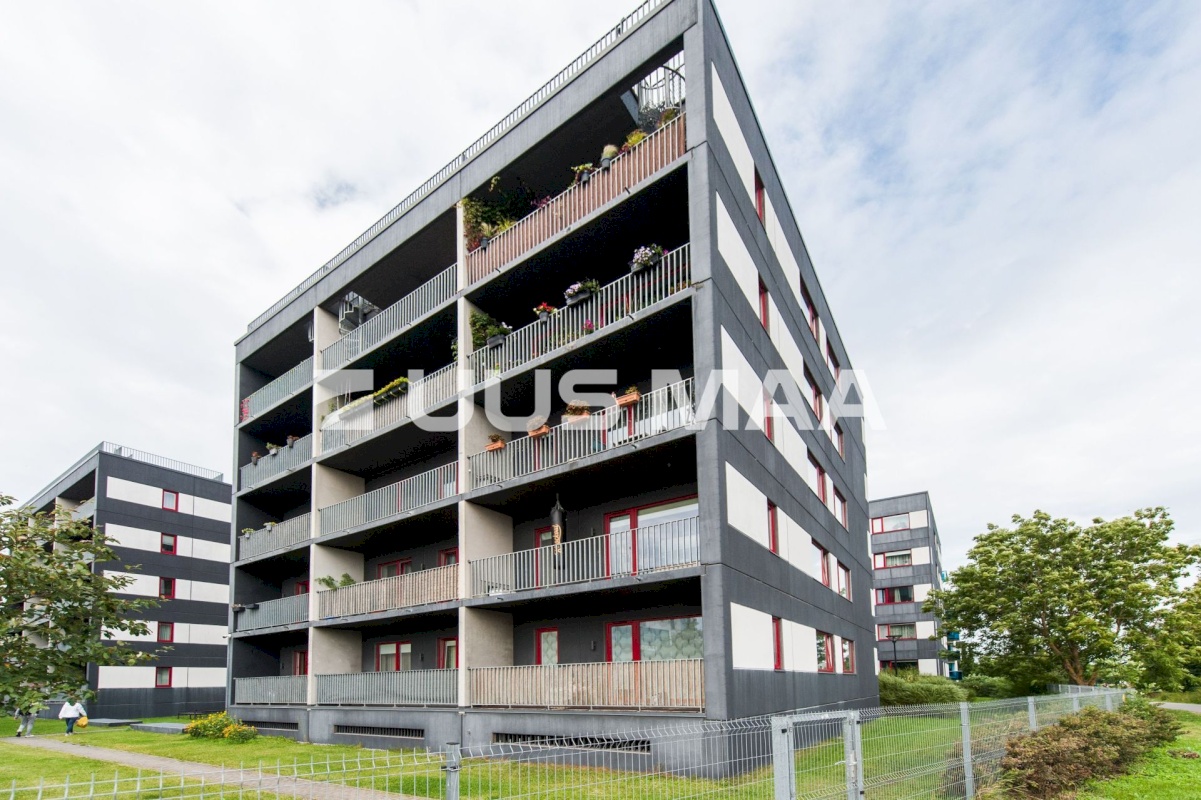 Tallinn, Lasnamäe linnaosa, Uuslinna tn 9/3