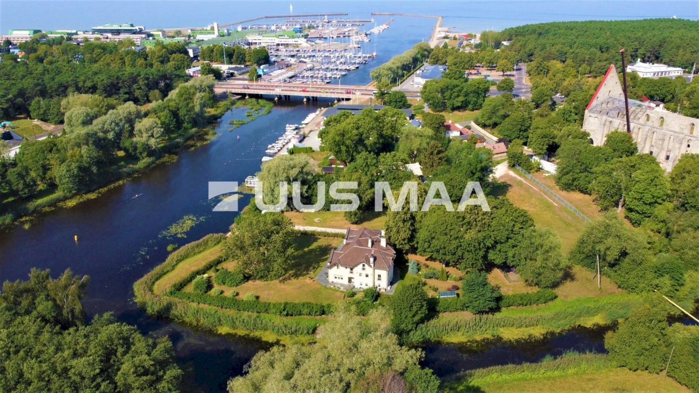 Tallinn, Pirita linnaosa, Pirita, Kloostri tee 11