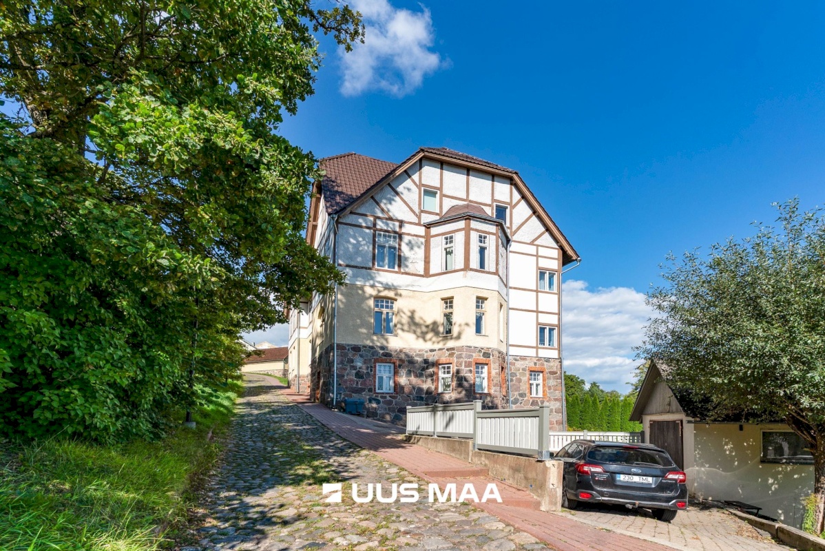 Viljandi linn, Vanalinn, Pikk tn 33