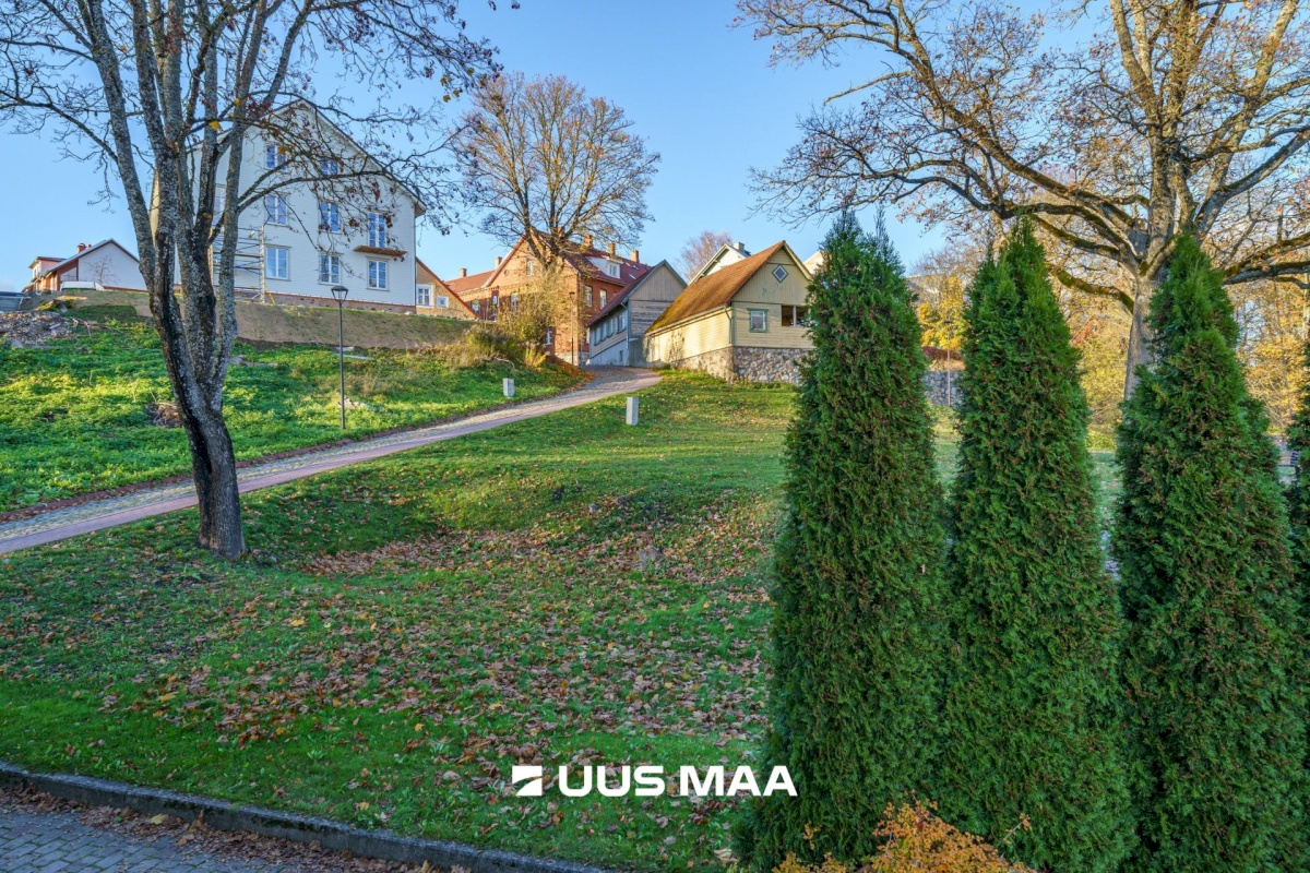 Viljandi linn, Vanalinn, Pikk tn 33