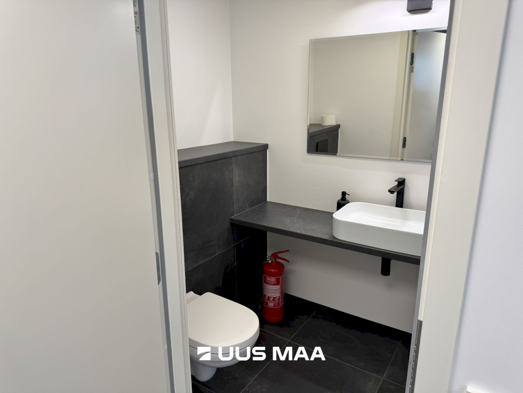 Tallinn, Kesklinna linnaosa, Tõnismäe, Roosikrantsi 11