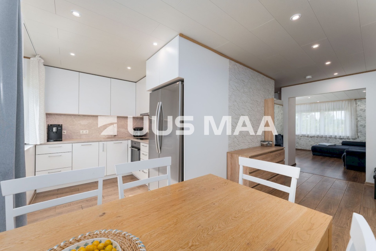 Lääneranna vald, Kõmsi küla, Pihlaka tee 3