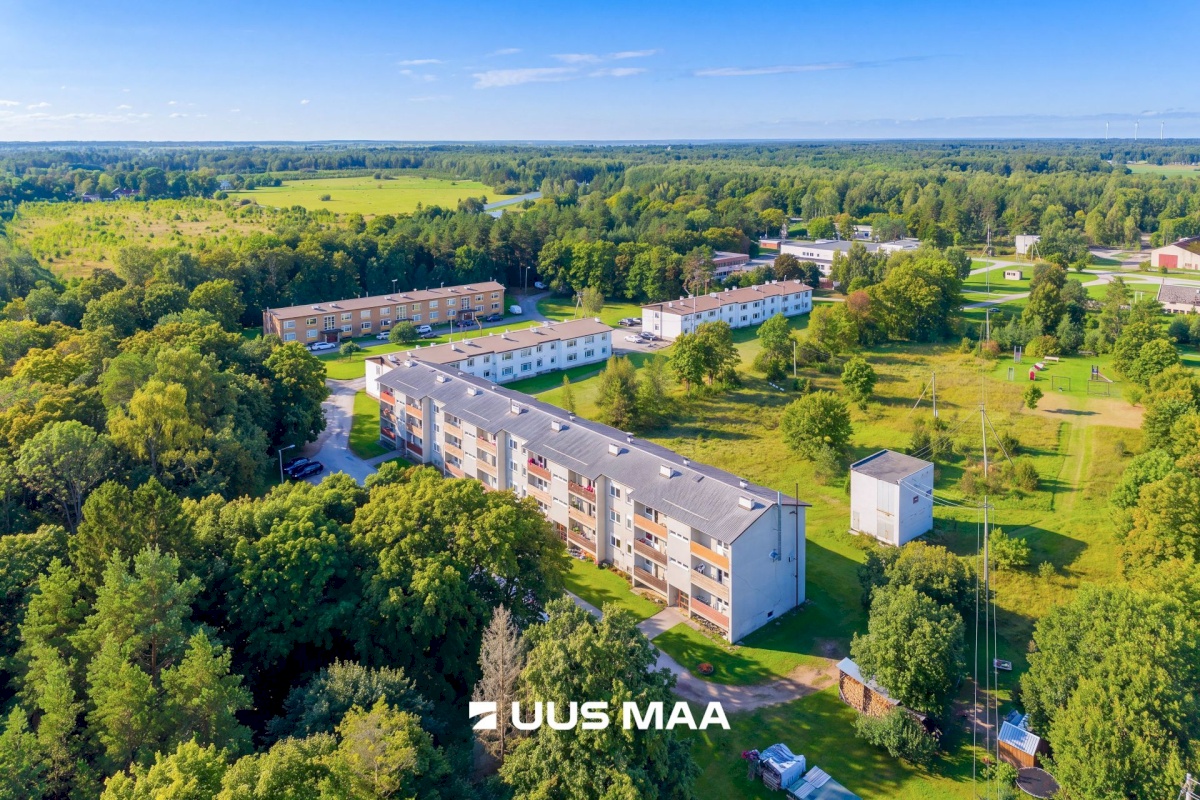 Lääneranna vald, Kõmsi küla, Pihlaka tee 3