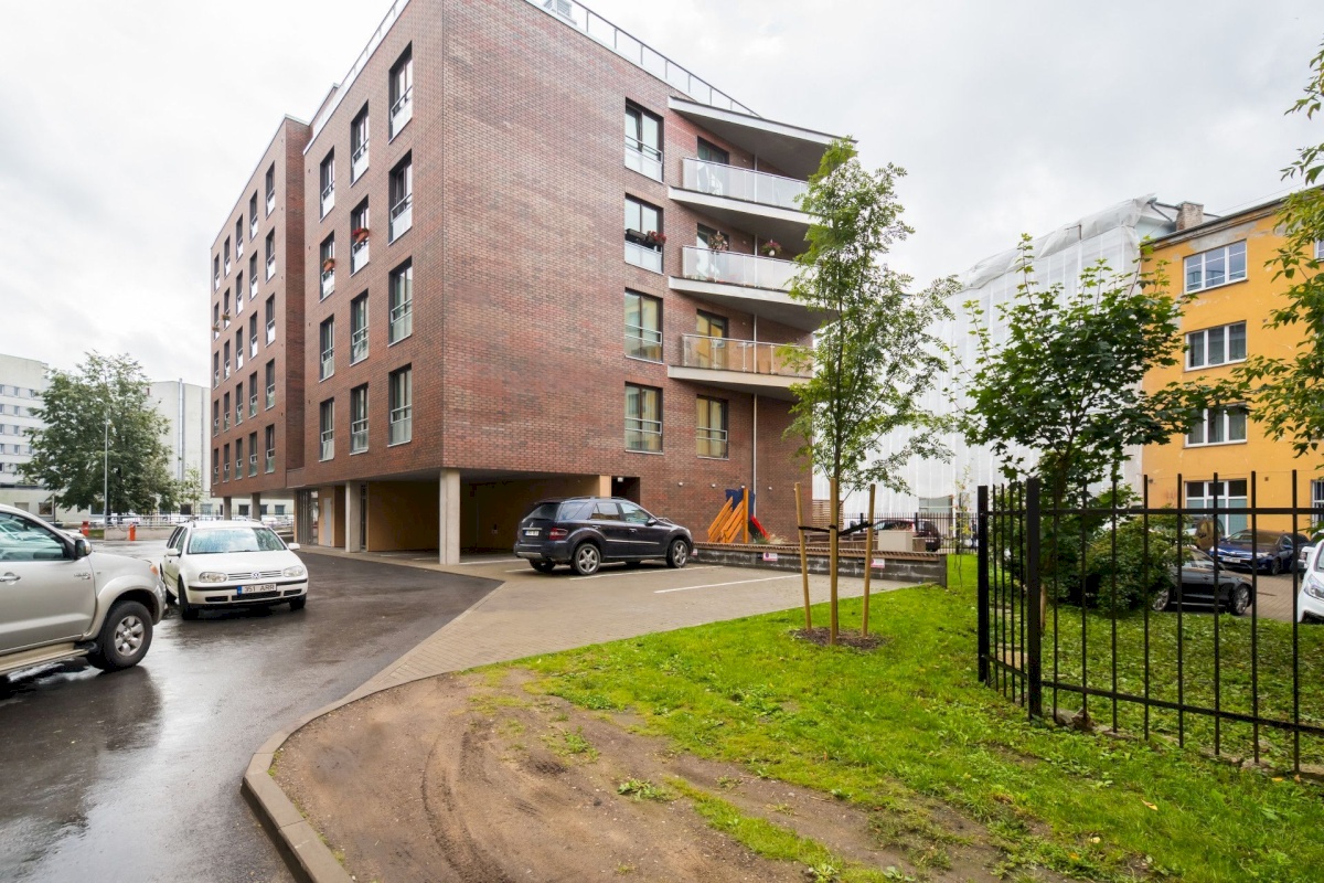 Tallinn, Kesklinna linnaosa, Pronksi 6a
