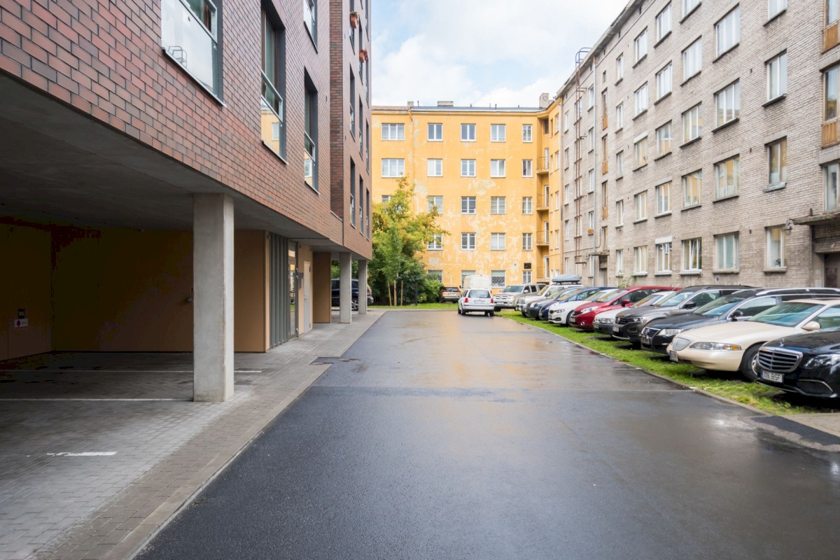 Tallinn, Kesklinna linnaosa, Pronksi 6a