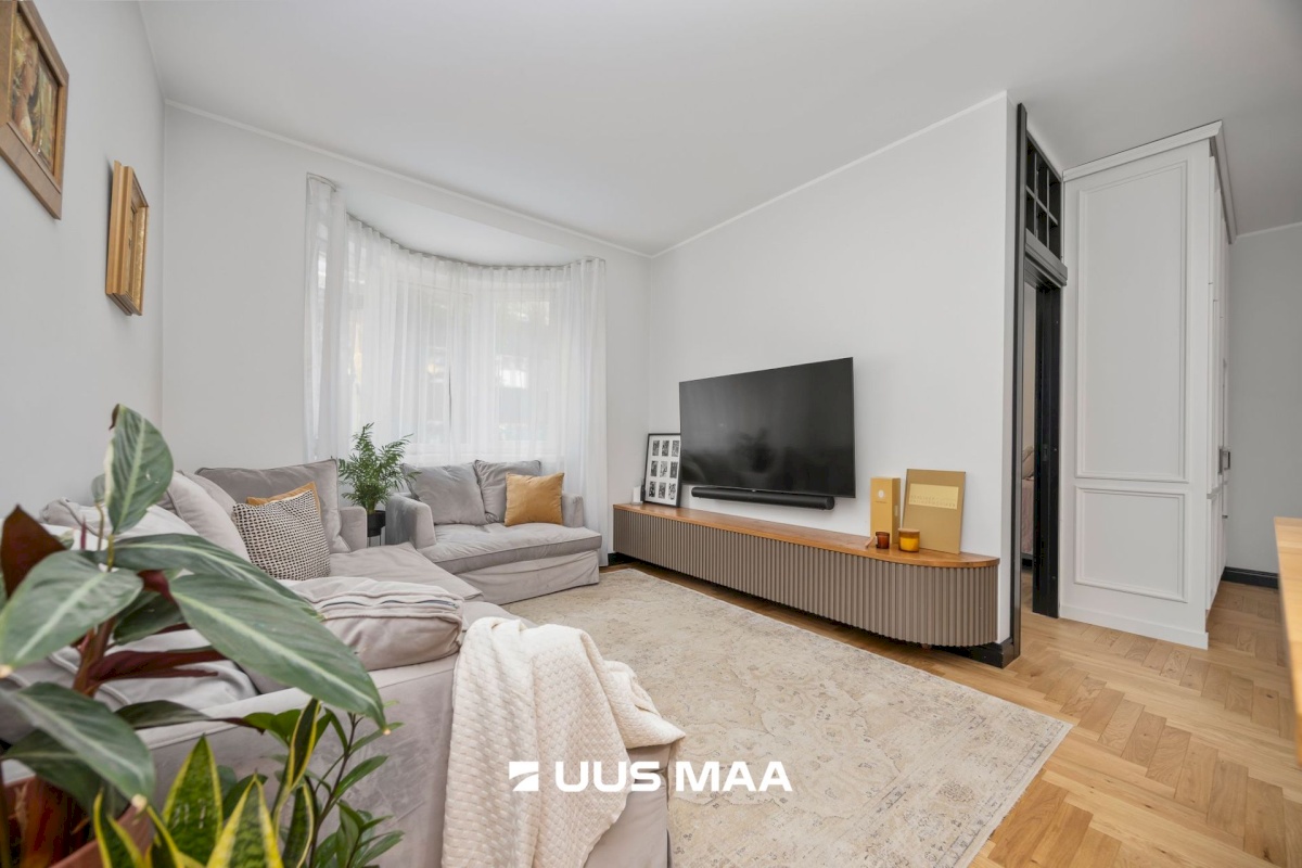 Tallinn, Kesklinna linnaosa, Südalinn, Sakala 12