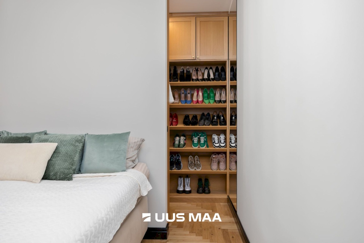 Tallinn, Kesklinna linnaosa, Südalinn, Sakala 12