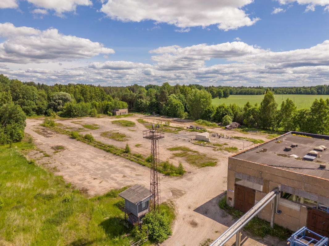 Tõrva vald, Tõrva linn, Tööstuse 1  ja 3