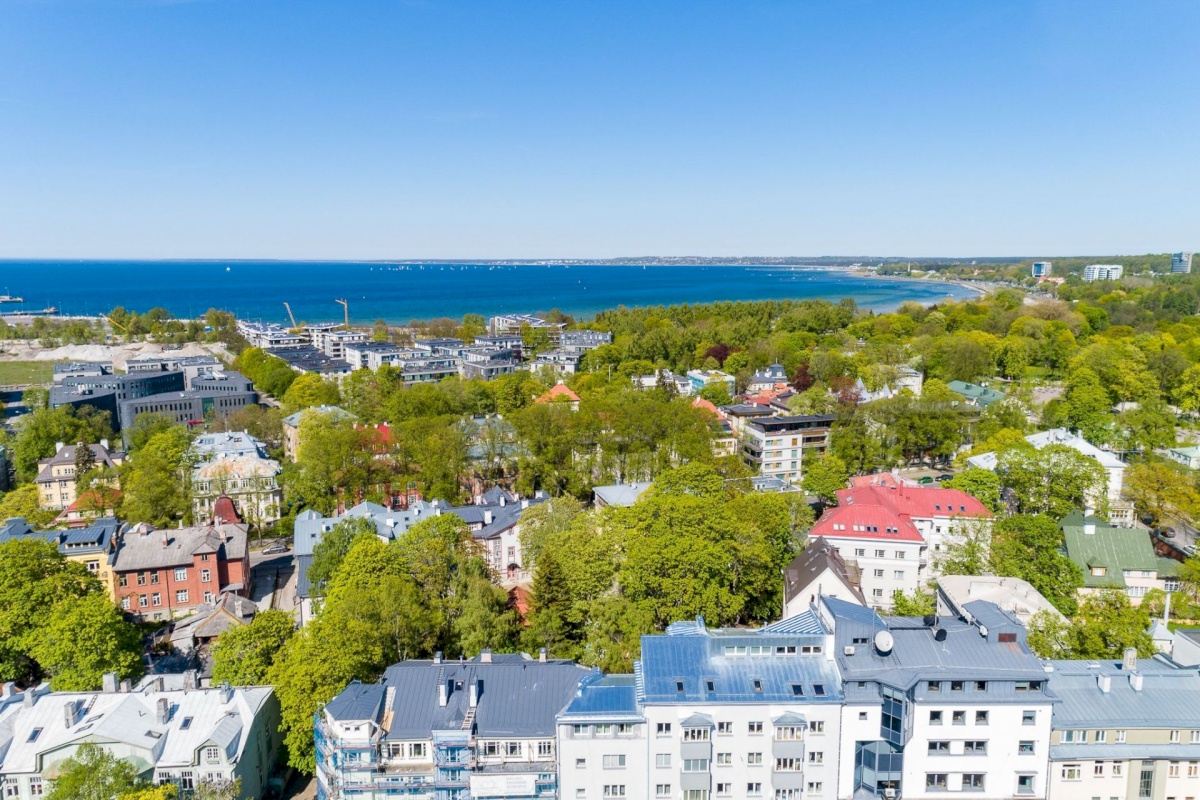 Tallinn, Kesklinna linnaosa, Kadriorg, L. Koidula 15