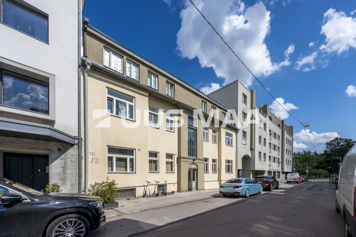 Tallinn, Kesklinna linnaosa, Kadriorg, L. Koidula 15