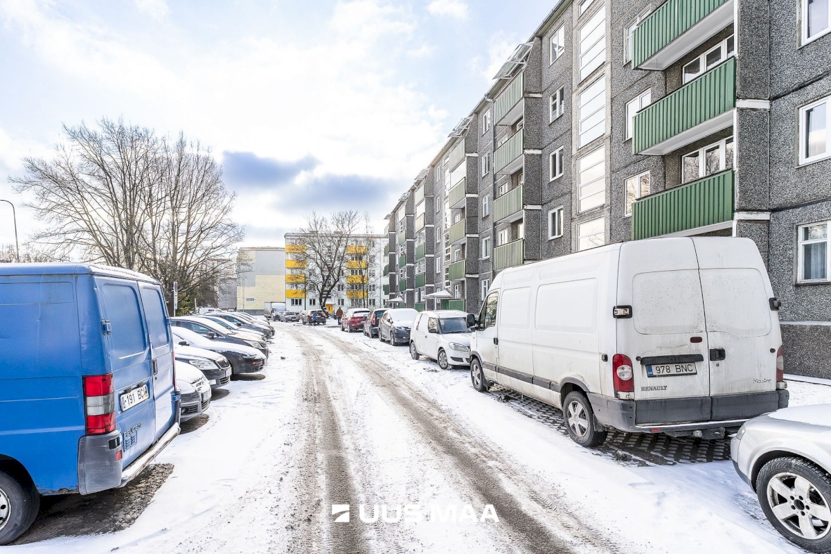 Tallinn, Mustamäe linnaosa, Ehitajate tee 49