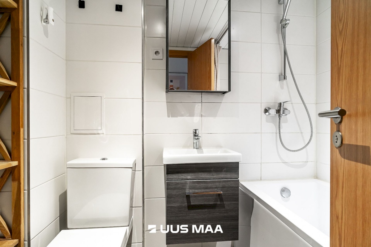 Tallinn, Mustamäe linnaosa, Sõpruse pst 244